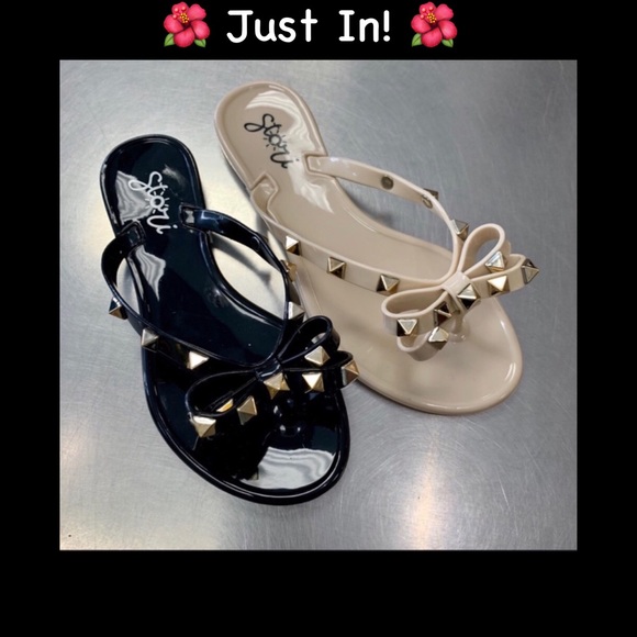 🌼Girl’s Studded Jelly Sandals (Cream) - Picture 3 of 7